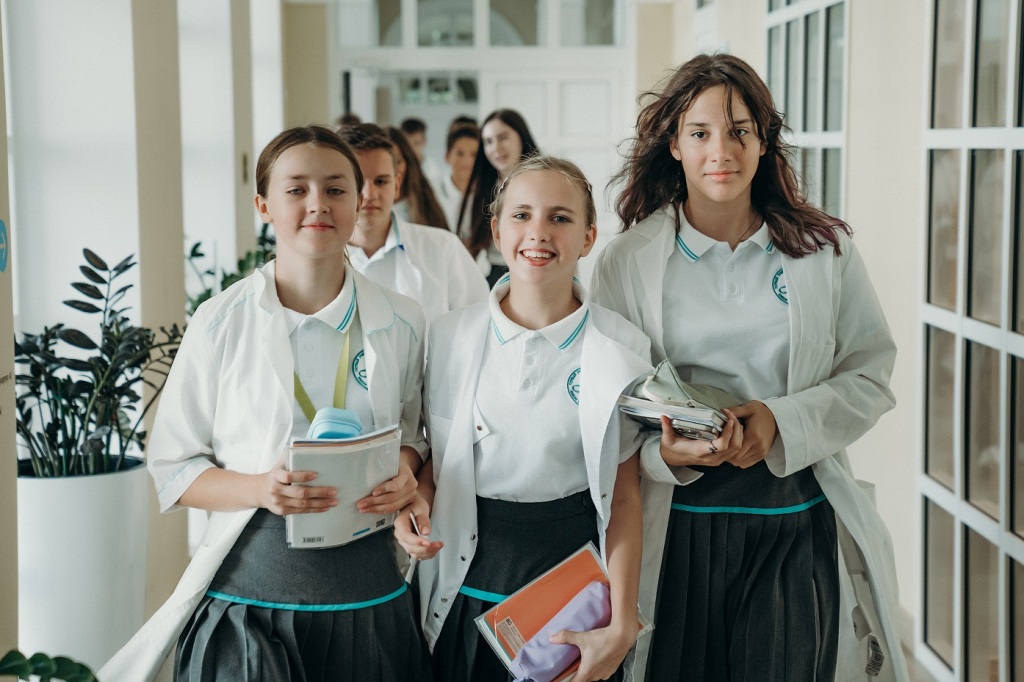4.-Foto--Fond-Olega-Deripaska-Volnoe-Delo(1).jpg